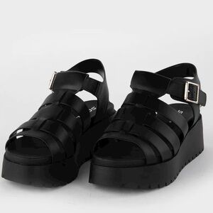 Soda Fisherman Sandal - size 6.5